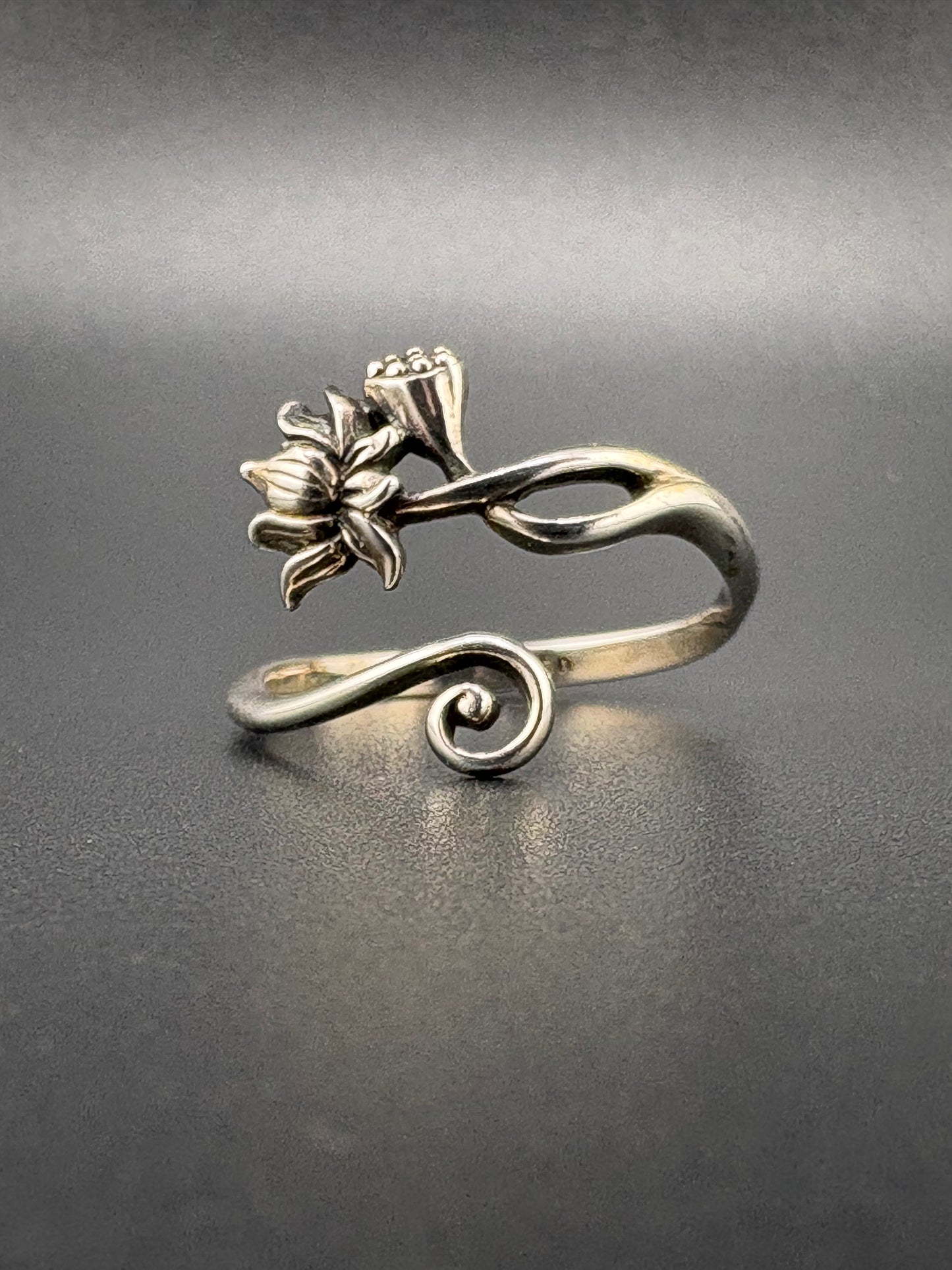 .925 Sterling Silver Lotus Flower Ring – 3.21g – Size 7.5 Adjustable