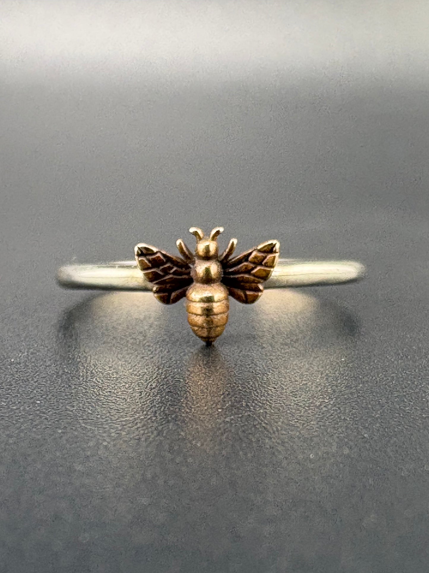 .925 Sterling Silver Bumblebee Ring – 1g – Size 7