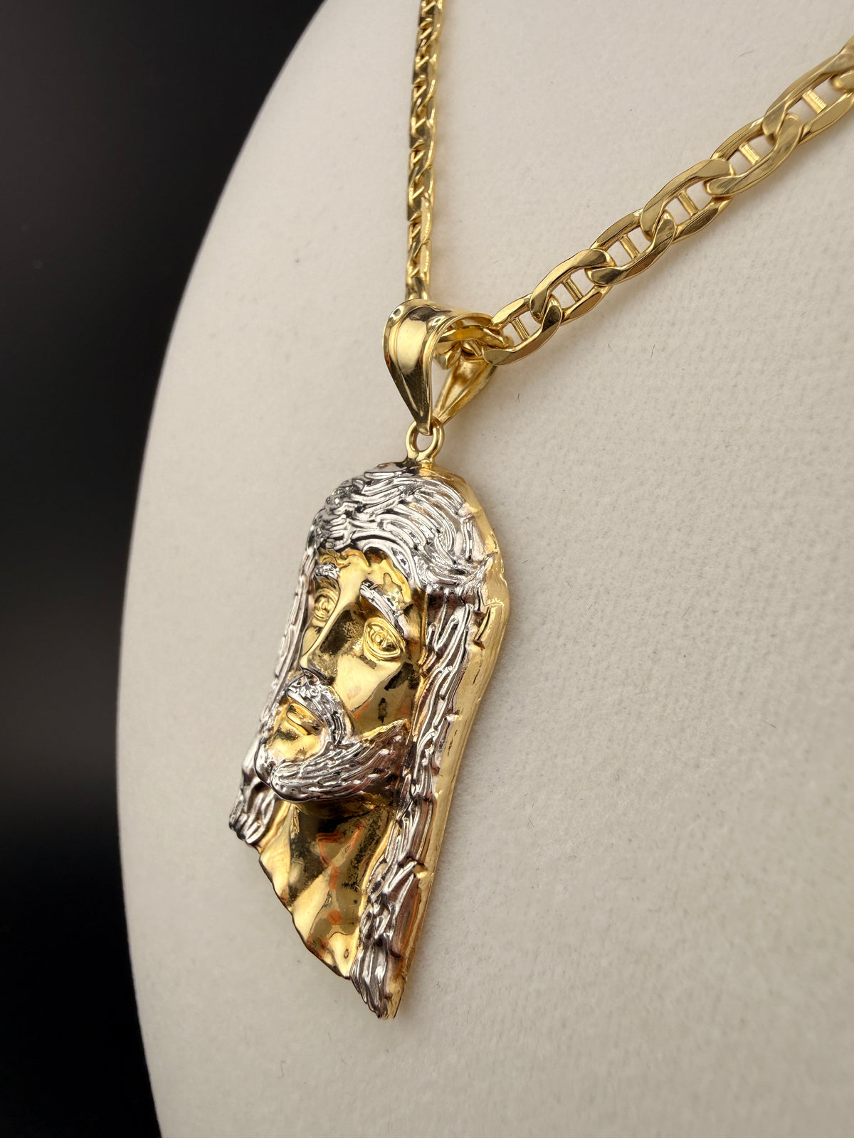 14K Gold Jesus Pendant – 4.61g Solid Gold Religious Charm | Wholesale Price Luxury Pendant | Jewelry Connect detail view