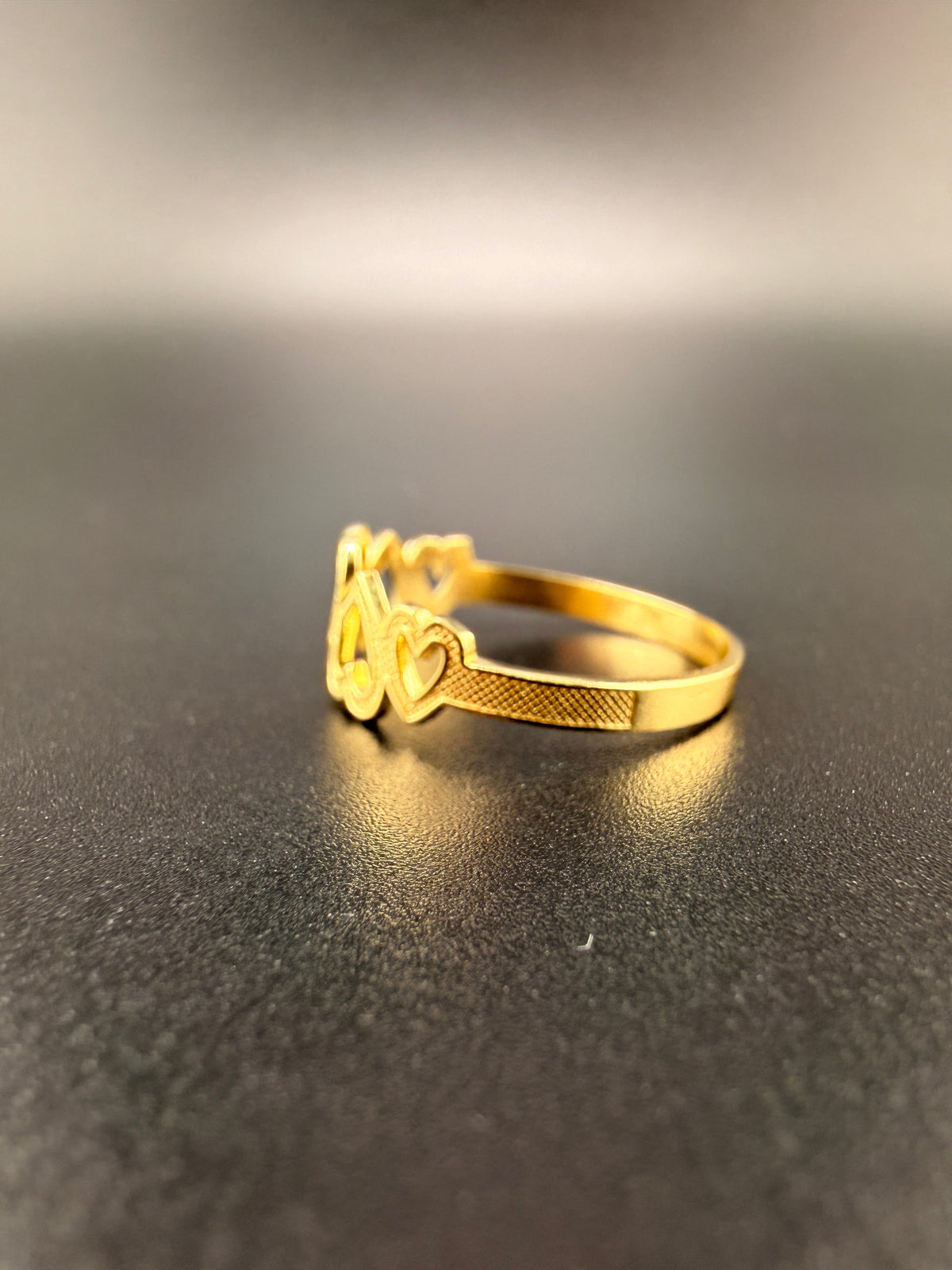 5 Heart Women's Ring – 10K Yellow Gold Love Ring (1.1g) | Size 7 | Wholesale Price detail view