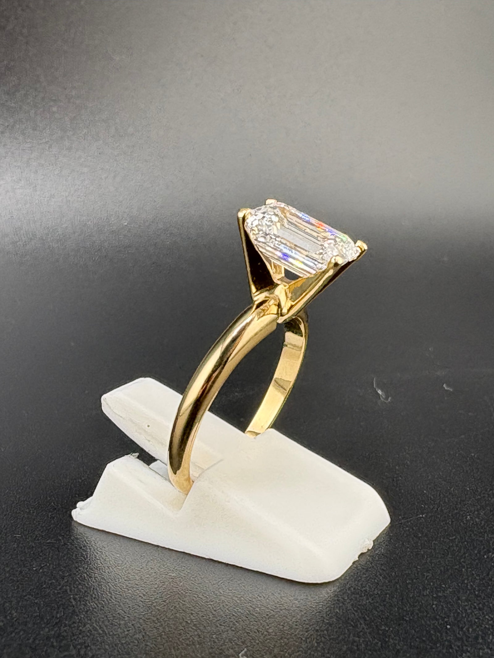 14K Solid Gold 2.04 CTW Emerald Cut Ring – Size 5.75 detail view