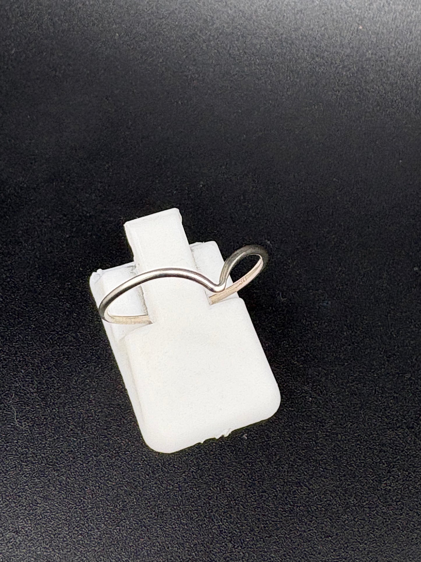 .925 Sterling Silver V Ring – 0.53g