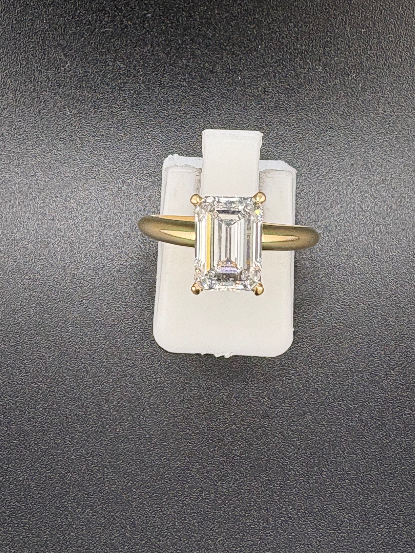 14K Solid Gold 2.04 CTW Emerald Cut Ring – Size 5.75