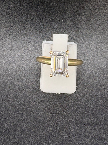 14K Solid Gold 2.04 CTW Emerald Cut Ring – Size 5.75