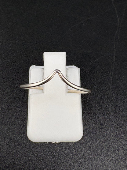 .925 Sterling Silver V Ring – 0.53g