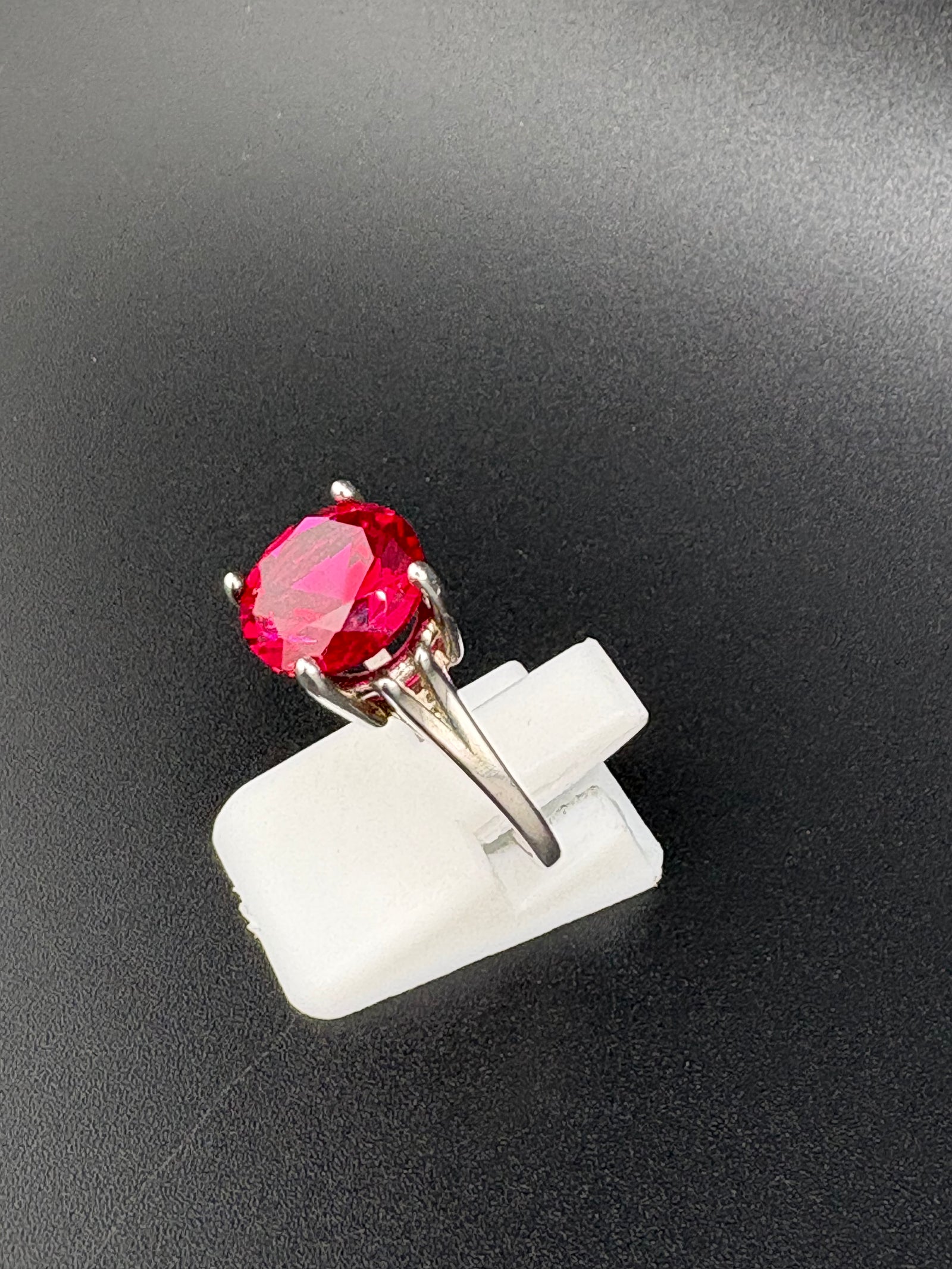 925 Sterling Silver 3ct Ruby Solitaire Ring detail view