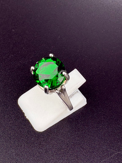 925 Sterling Silver Round Emerald CZ Ring – Size 7