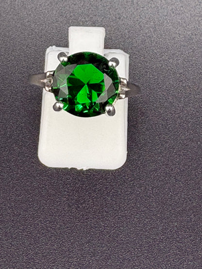 925 Sterling Silver Round Emerald CZ Ring – Size 7