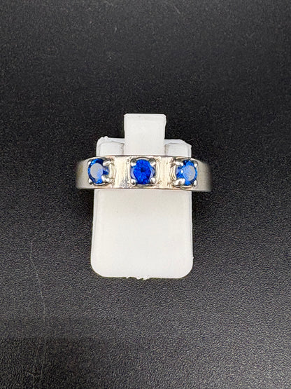 925 Sterling Silver Ring with 3 Blue CZ Stones – Size 7