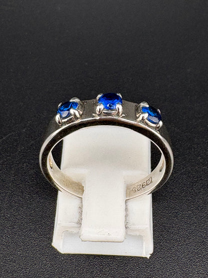 925 Sterling Silver Ring with 3 Blue CZ Stones – Size 7