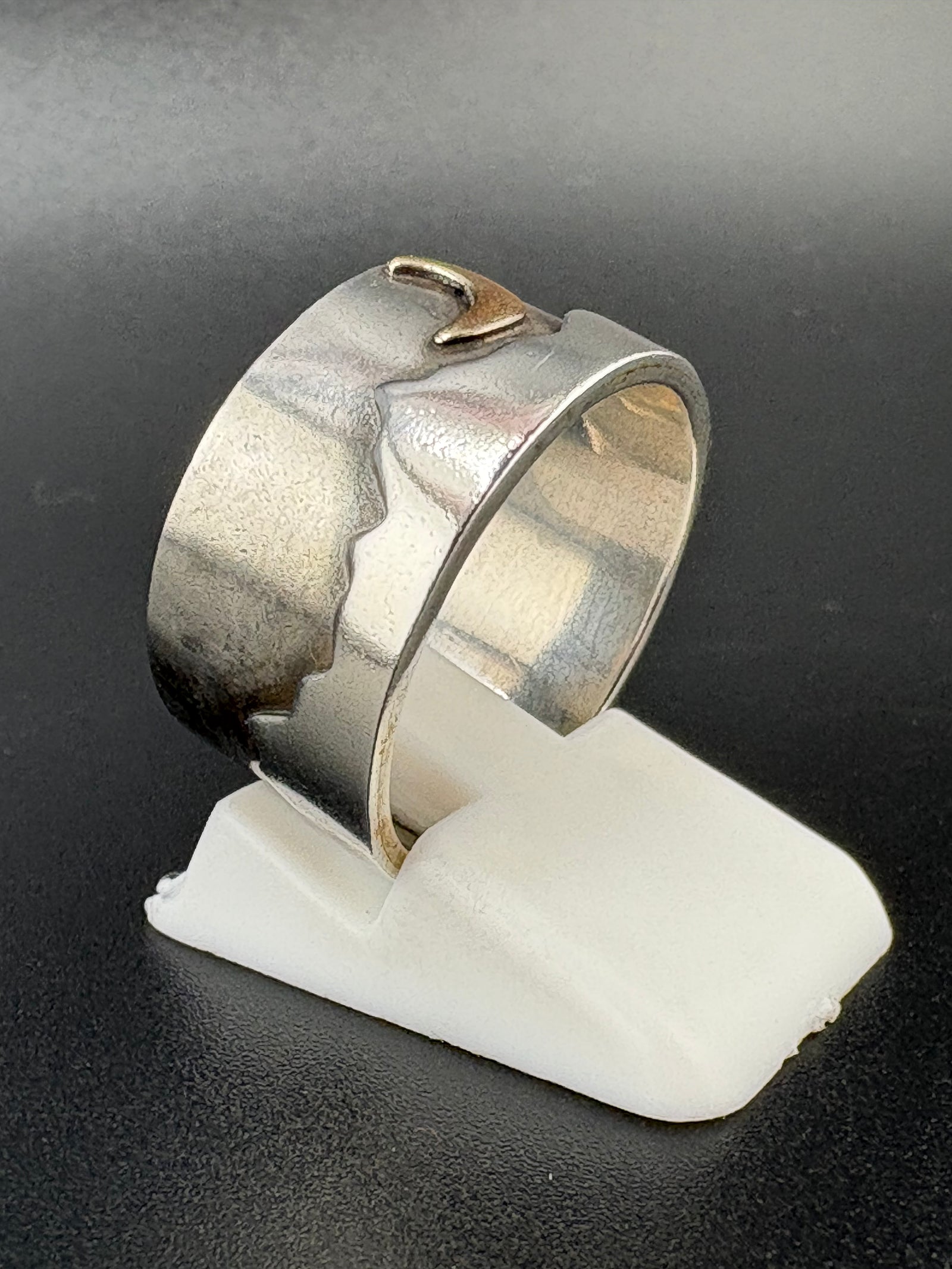 .925 Sterling Silver Moon & Mountain Ring – 5.73g – Size 8 detail view