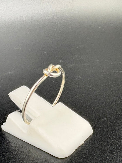 .925 Sterling Silver Knot Ring – 0.53g