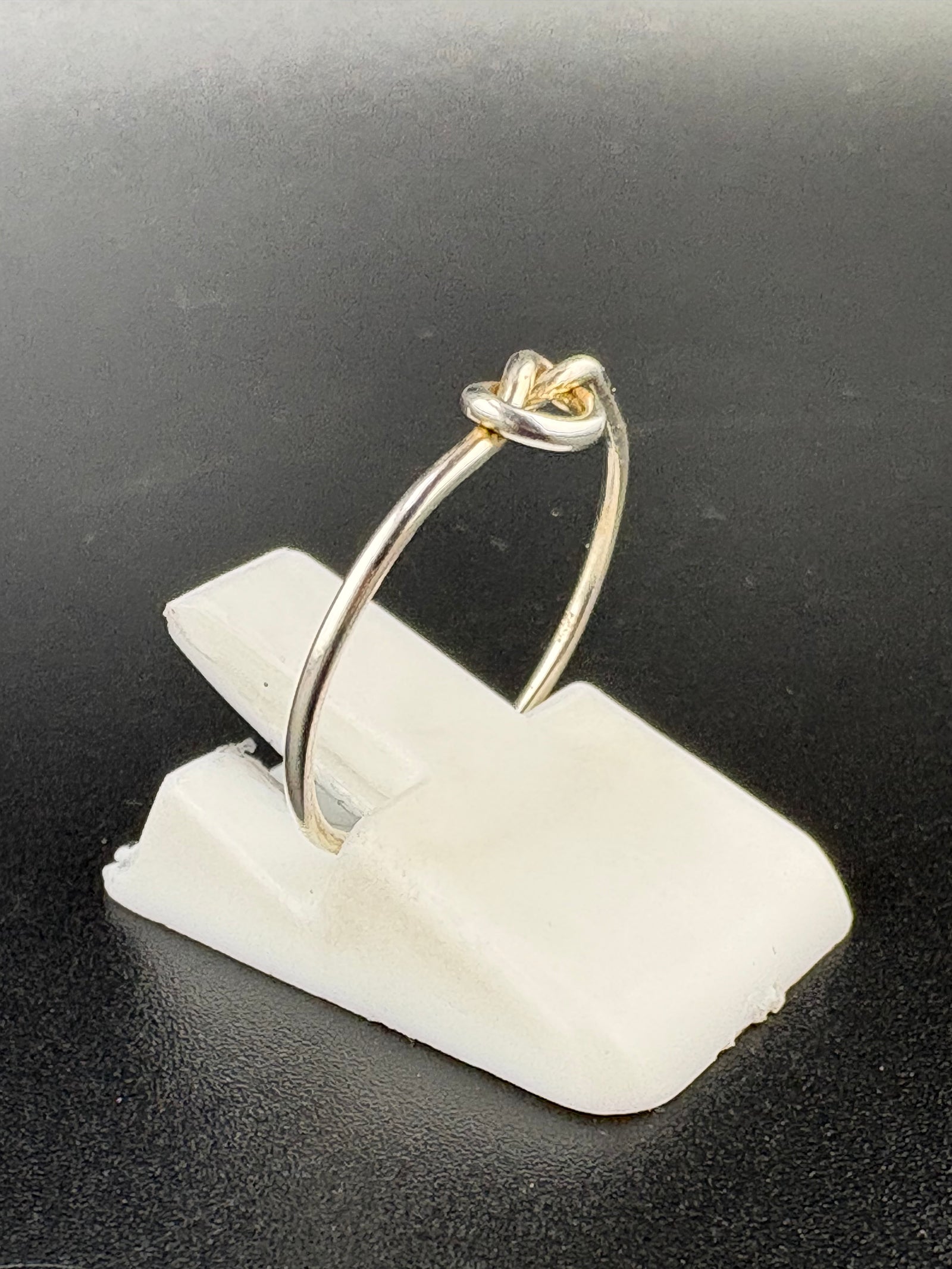 .925 Sterling Silver Knot Ring – 0.53g detail view
