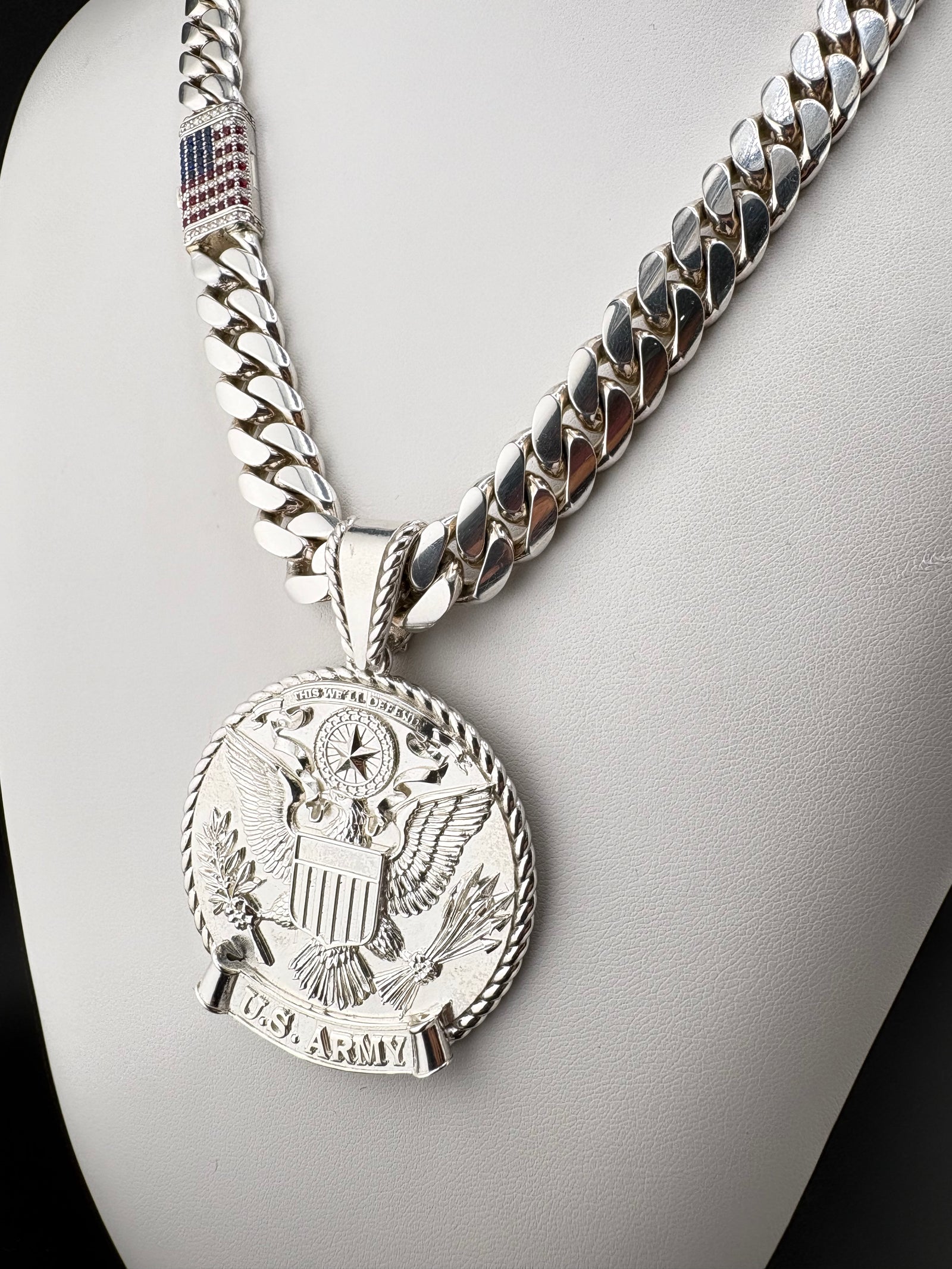 Sterling Silver U.S. Army Pendant detail view