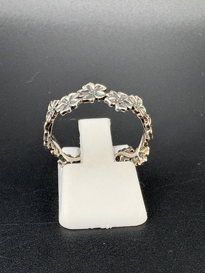 .925 Sterling Silver Flower Band Ring – 2g