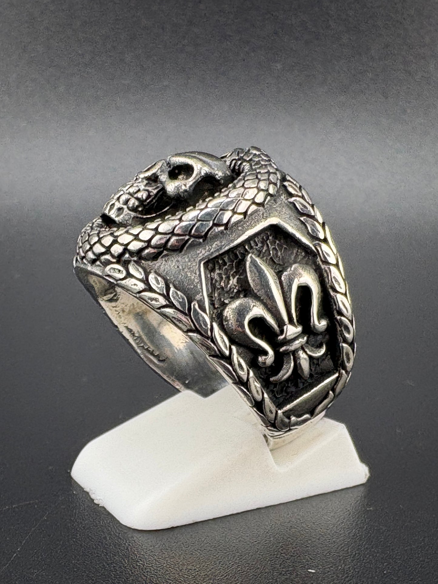 .925 Sterling Silver Skull & Snake Ring – 10.5g – Size 10