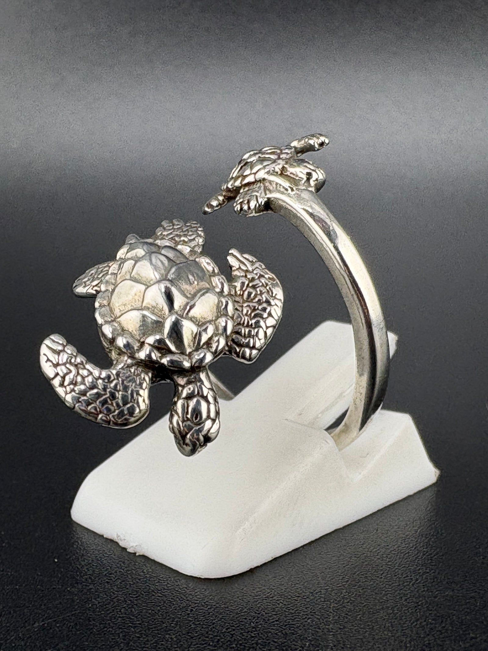.925 Sterling Silver Two Turtle Ring – 4g – Size 7 Adjustable detail view
