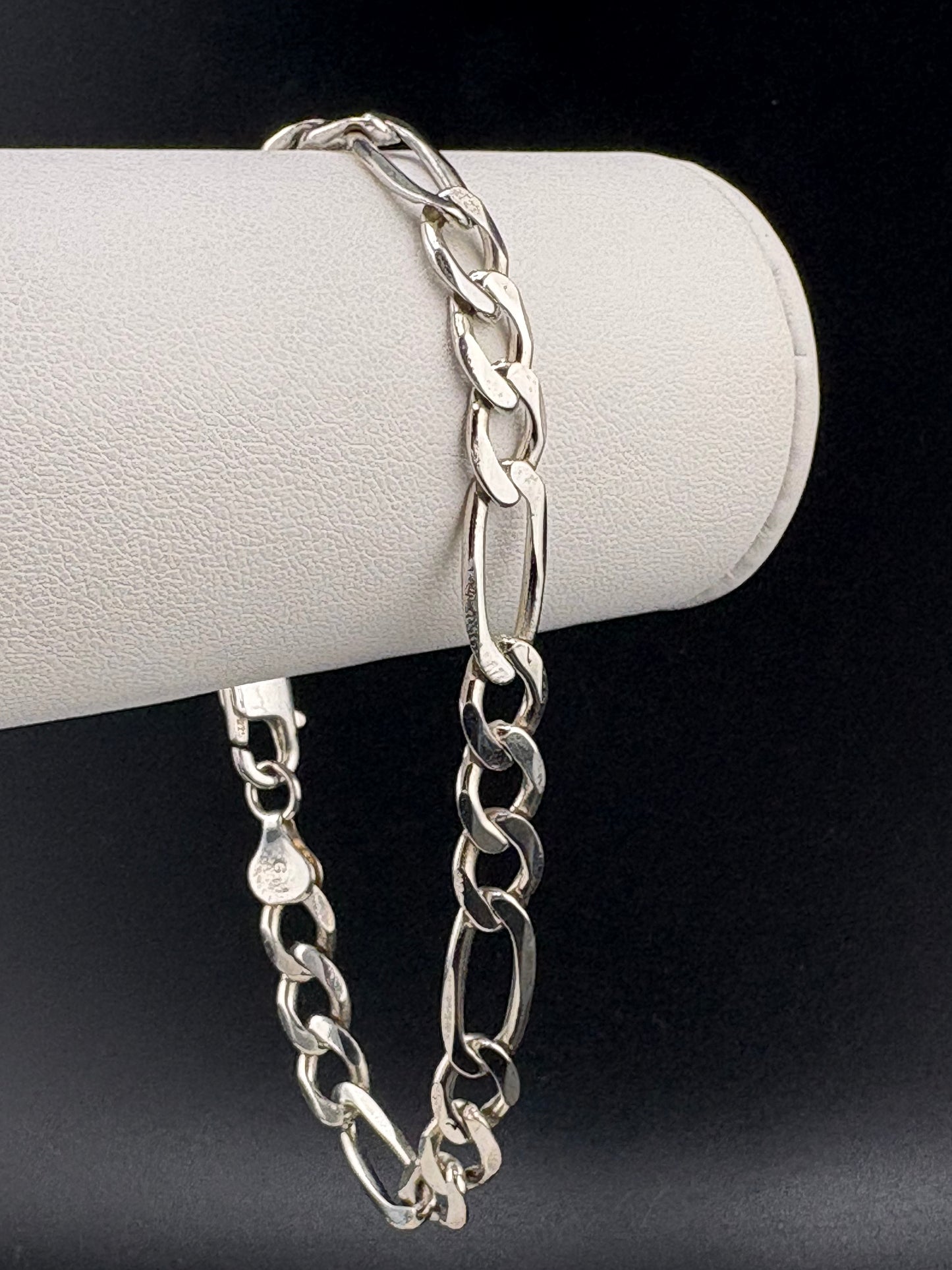 925 Sterling Silver Figaro Chain Bracelet – 7.25mm – 8.5"