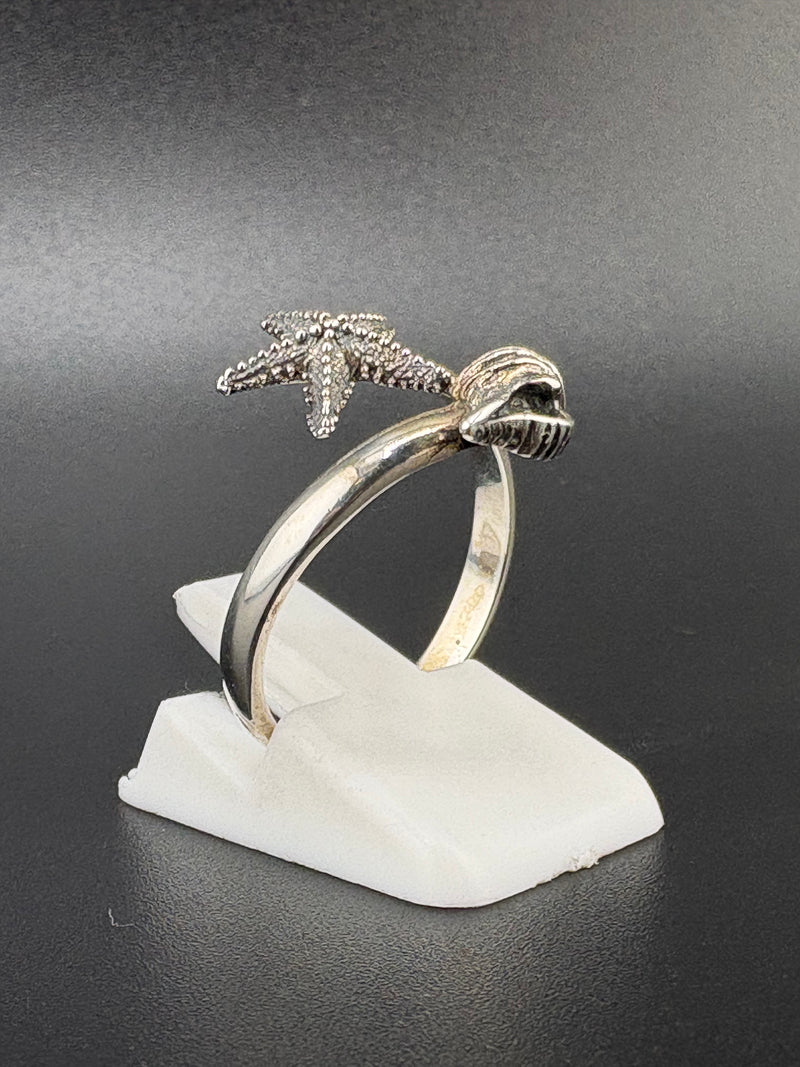 .925 Sterling Silver Starfish & Seashell Ring – 2.43g – Size 7 Adjustable