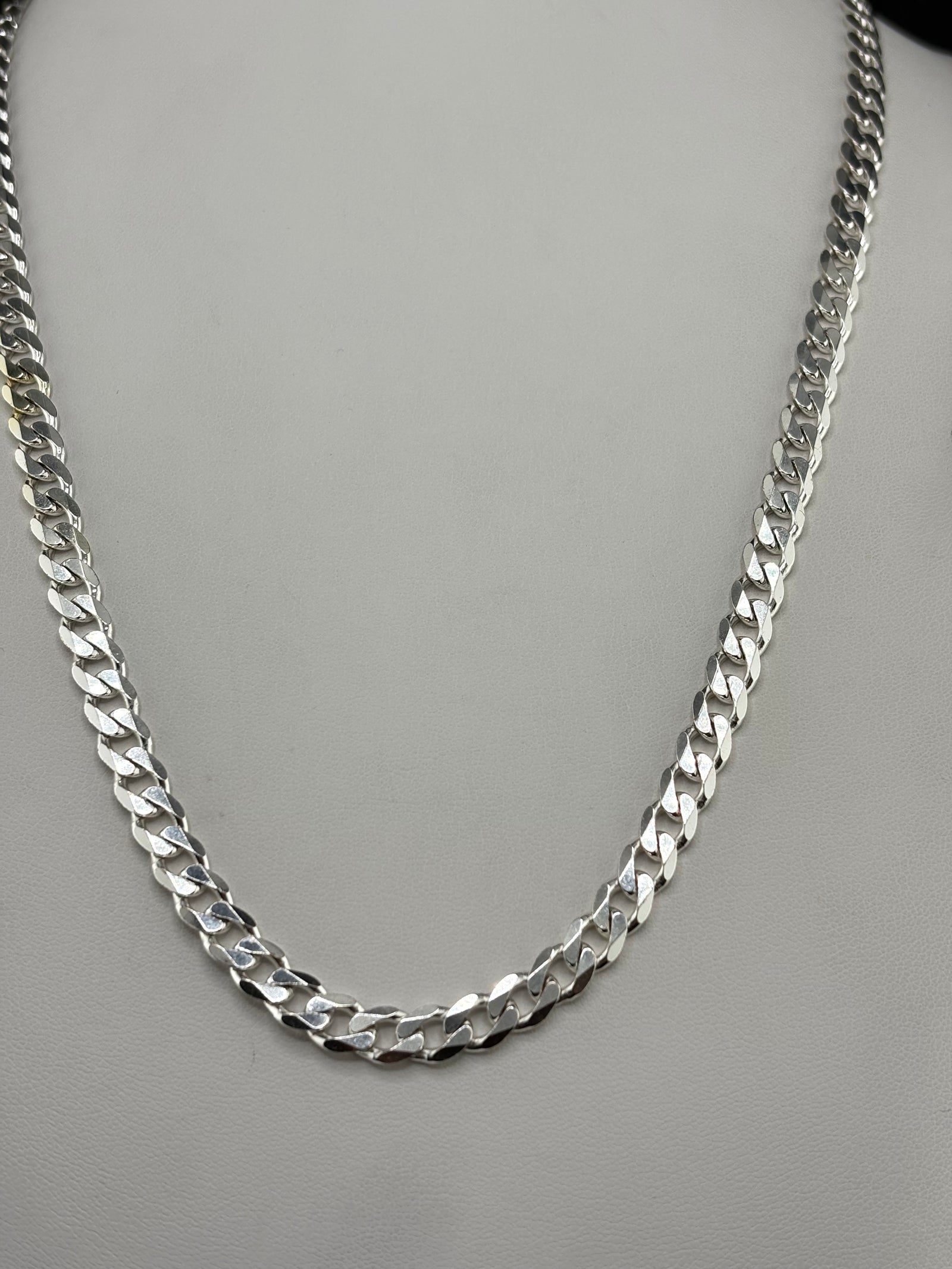 .925 Sterling Silver Curb Chain Necklace – 6.66mm / 24" alternate product view