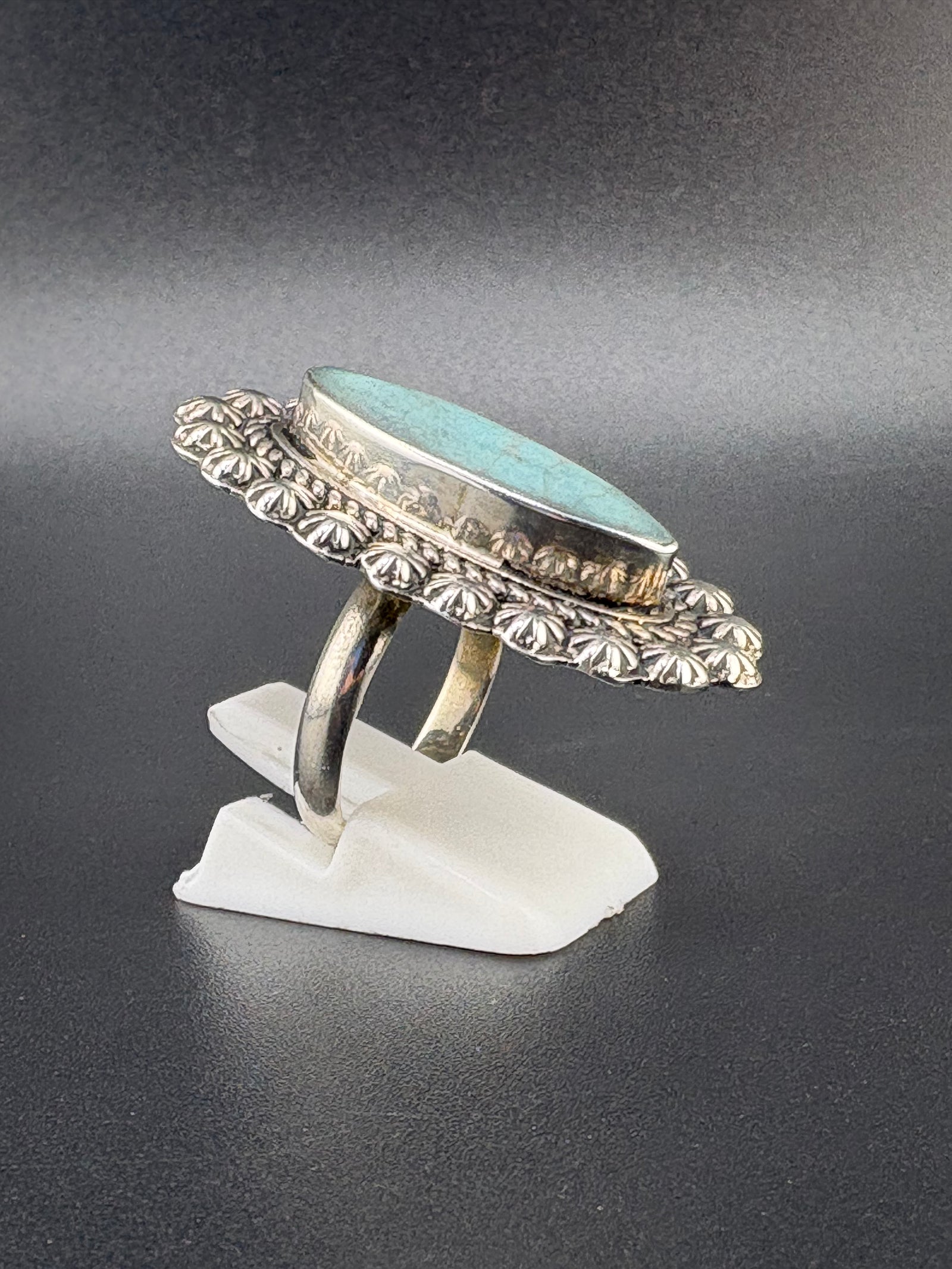 .925 Sterling Silver Large Turquoise Flower Ring – 7.15g – Size 6 detail view
