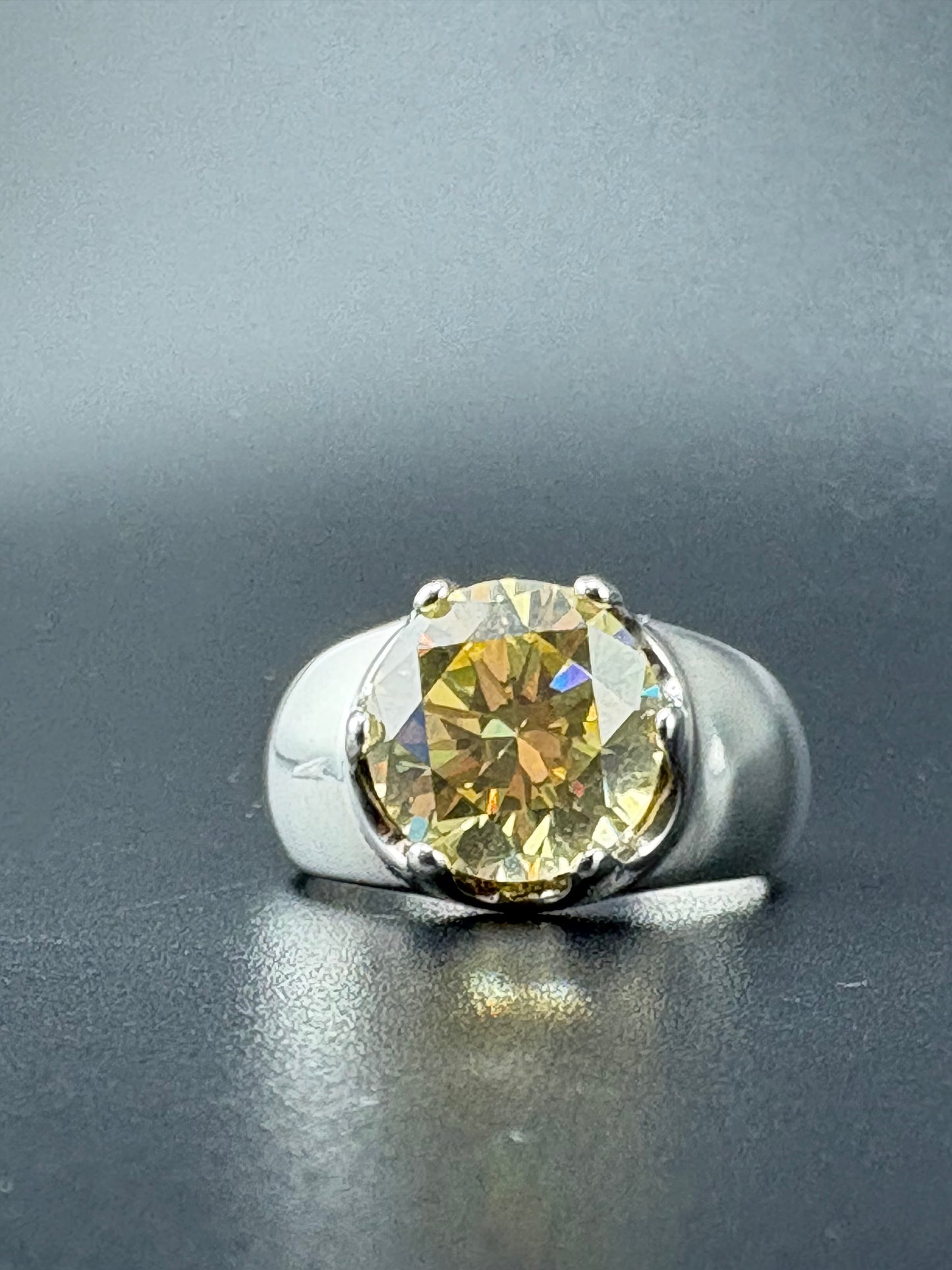 .925 Sterling Silver 4ct Canary Yellow CZ Ring – 6.48g – Size 7