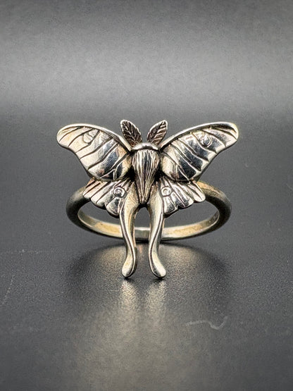 .925 Sterling Silver Moth Ring – 4.71g – Size 5