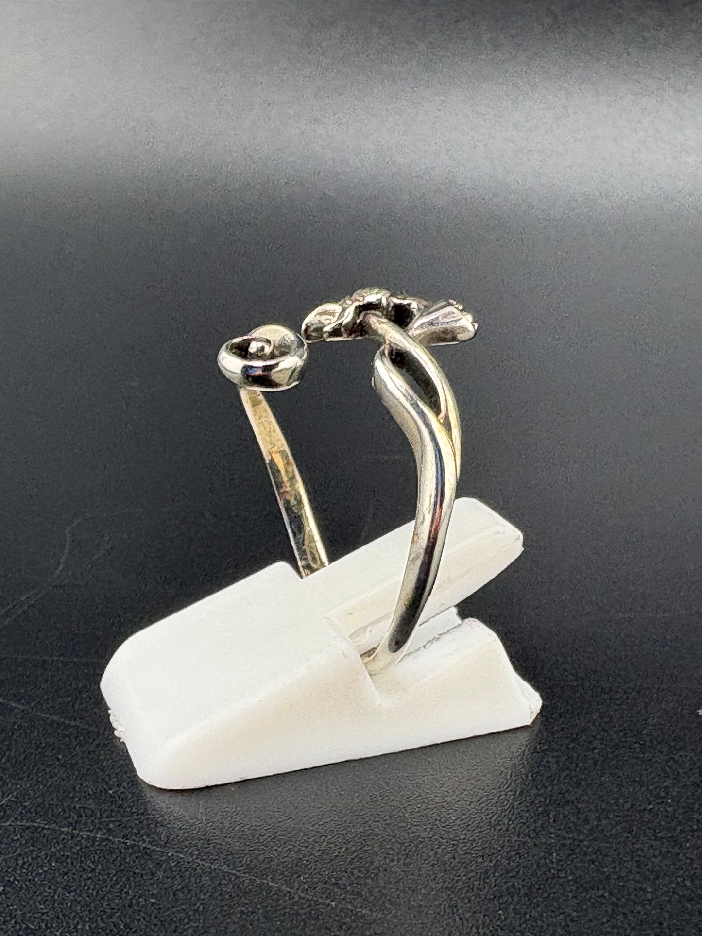 .925 Sterling Silver Lotus Flower Ring – 3.21g – Size 7.5 Adjustable