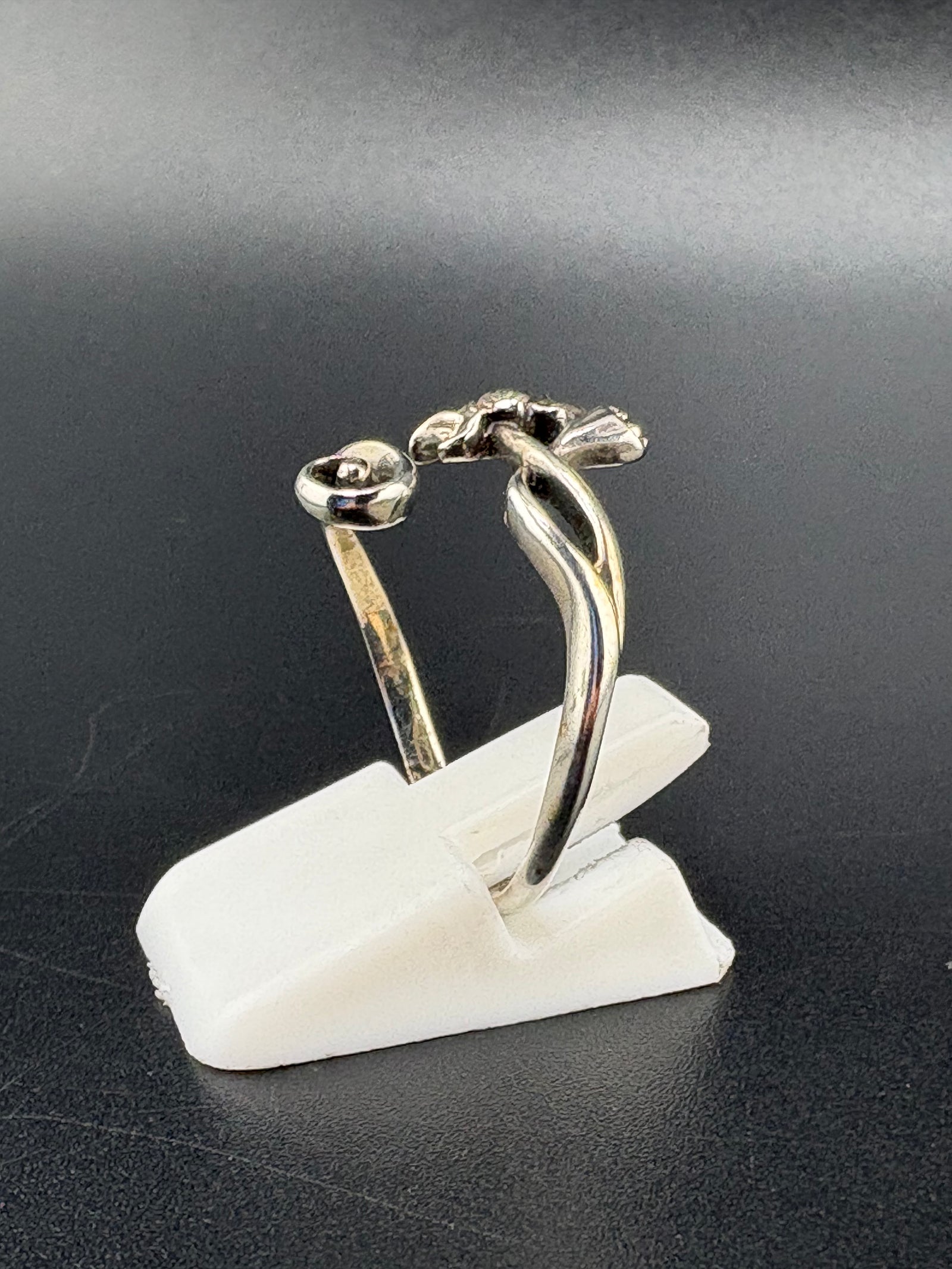 .925 Sterling Silver Lotus Flower Ring – 3.21g – Size 7.5 Adjustable alternate product view