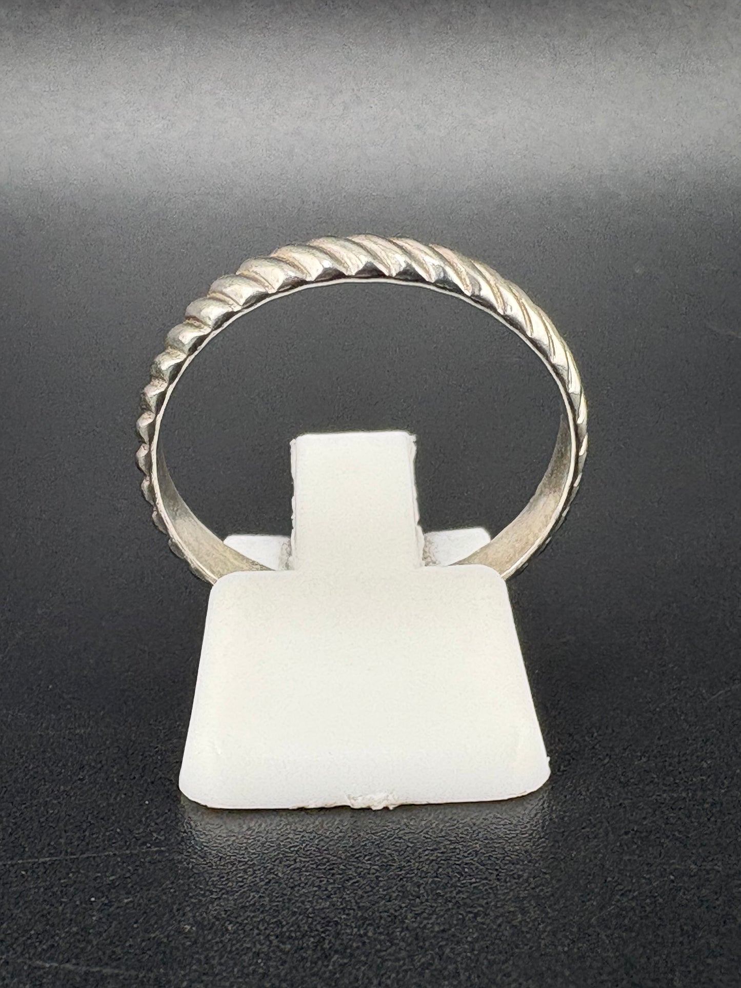 .925 Sterling Silver Textured Band Ring – 1.9g – Size 9