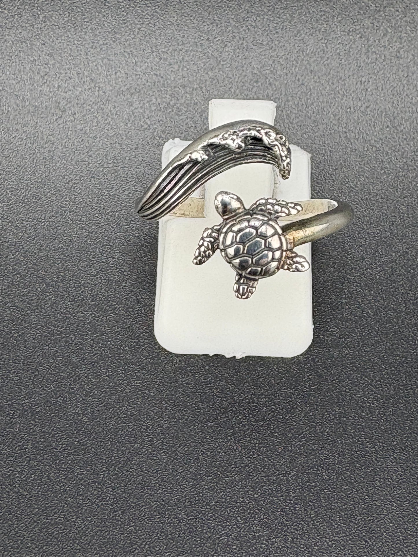 .925 Sterling Silver Turtle & Wave Ring – 2.52g – Size 7