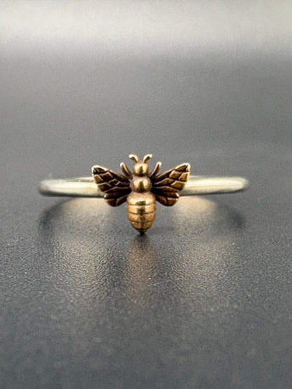 .925 Sterling Silver Bumblebee Ring – 1g – Size 7