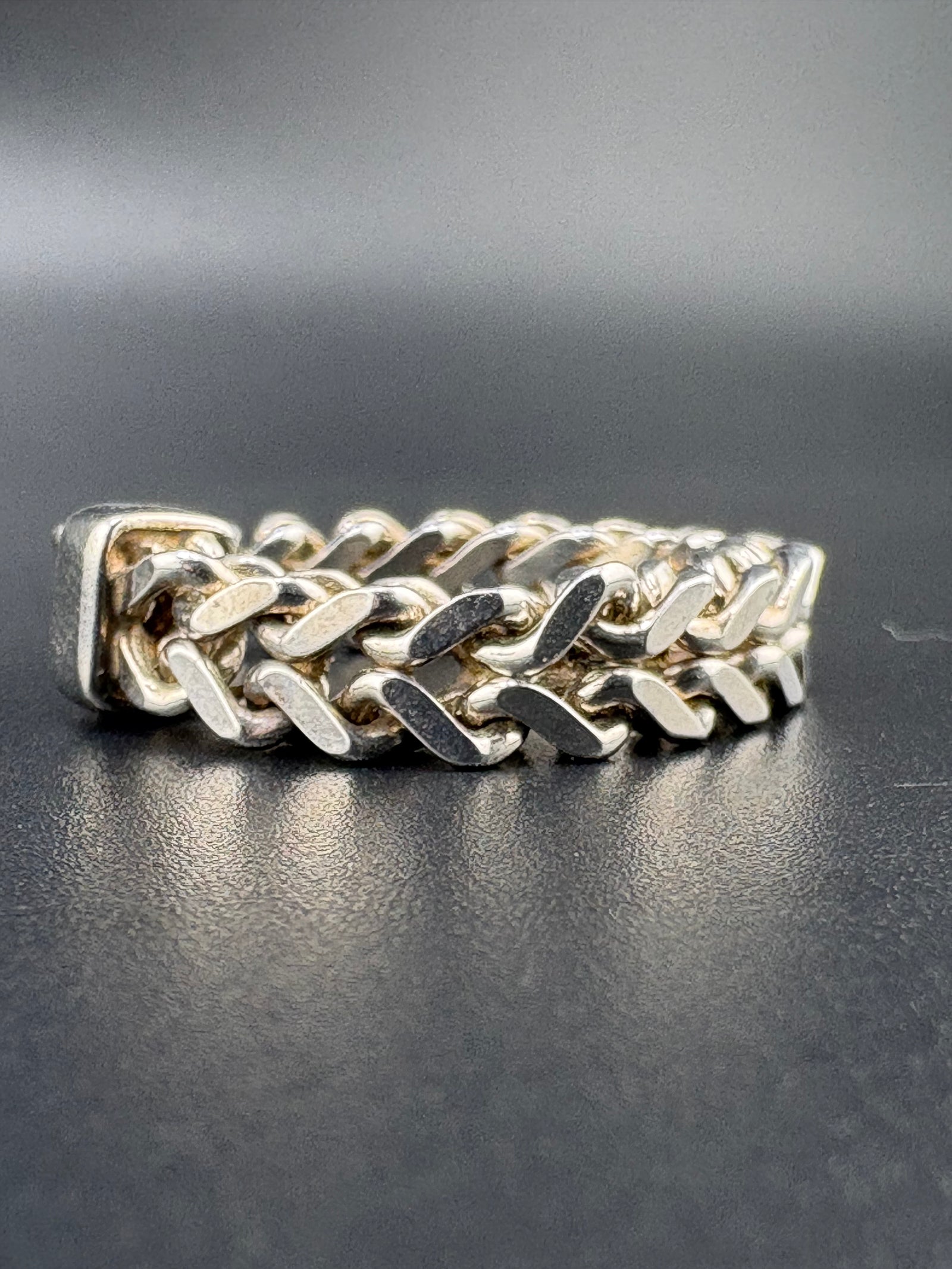 .925 Sterling Silver Chain Link Ring – 6.6g detail view