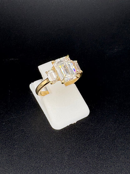 14K Solid Gold 2.02 CTW Emerald Cut Ring – Size 5.75