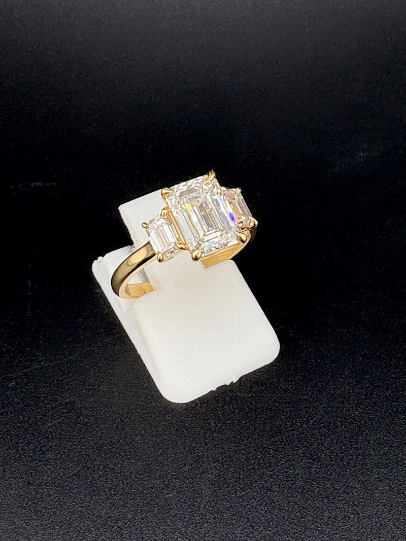 14K Solid Gold 2.02 CTW Emerald Cut Ring – Size 5.75