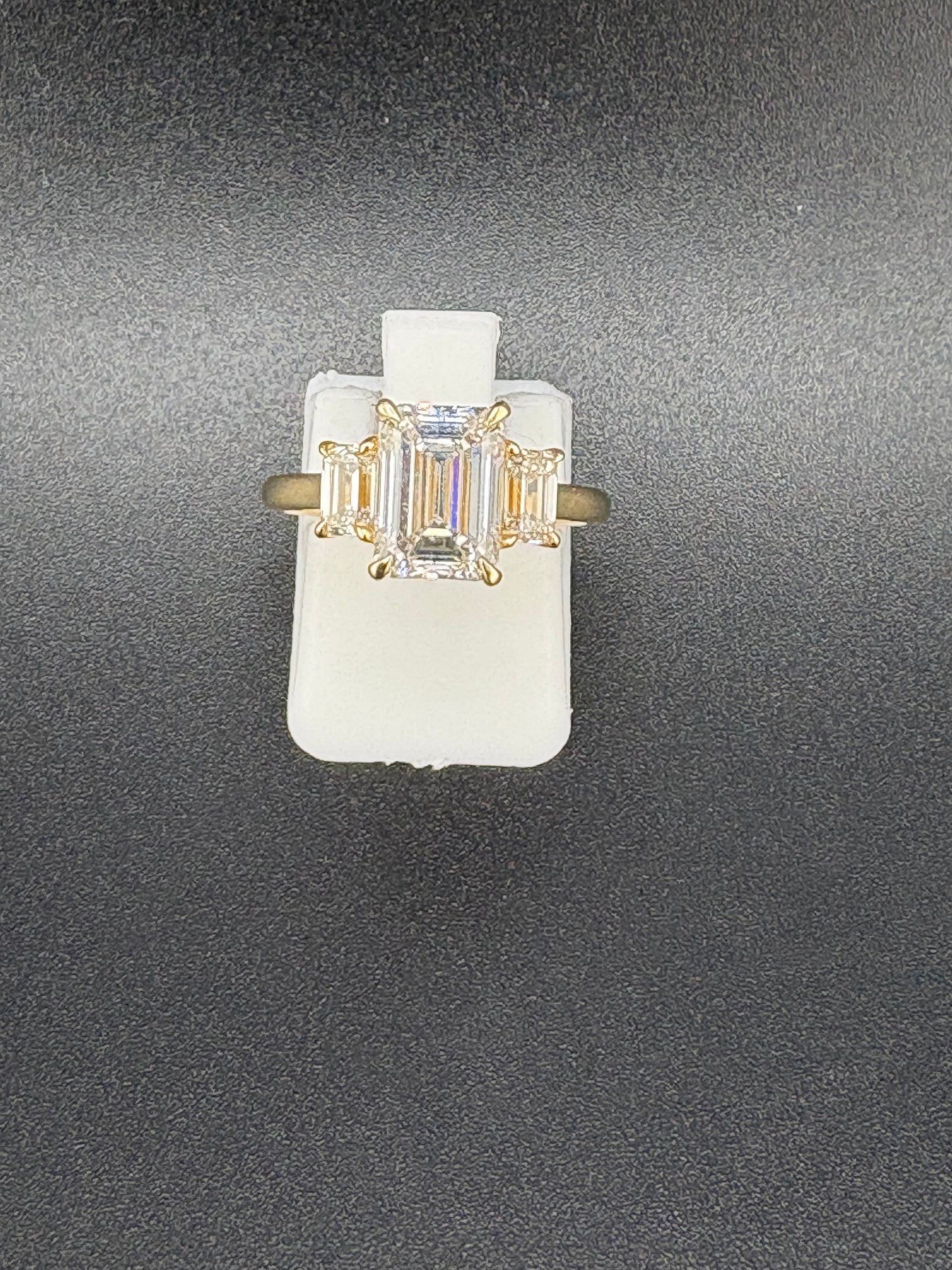 14K Solid Gold 2.02 CTW Emerald Cut Ring – Size 5.75