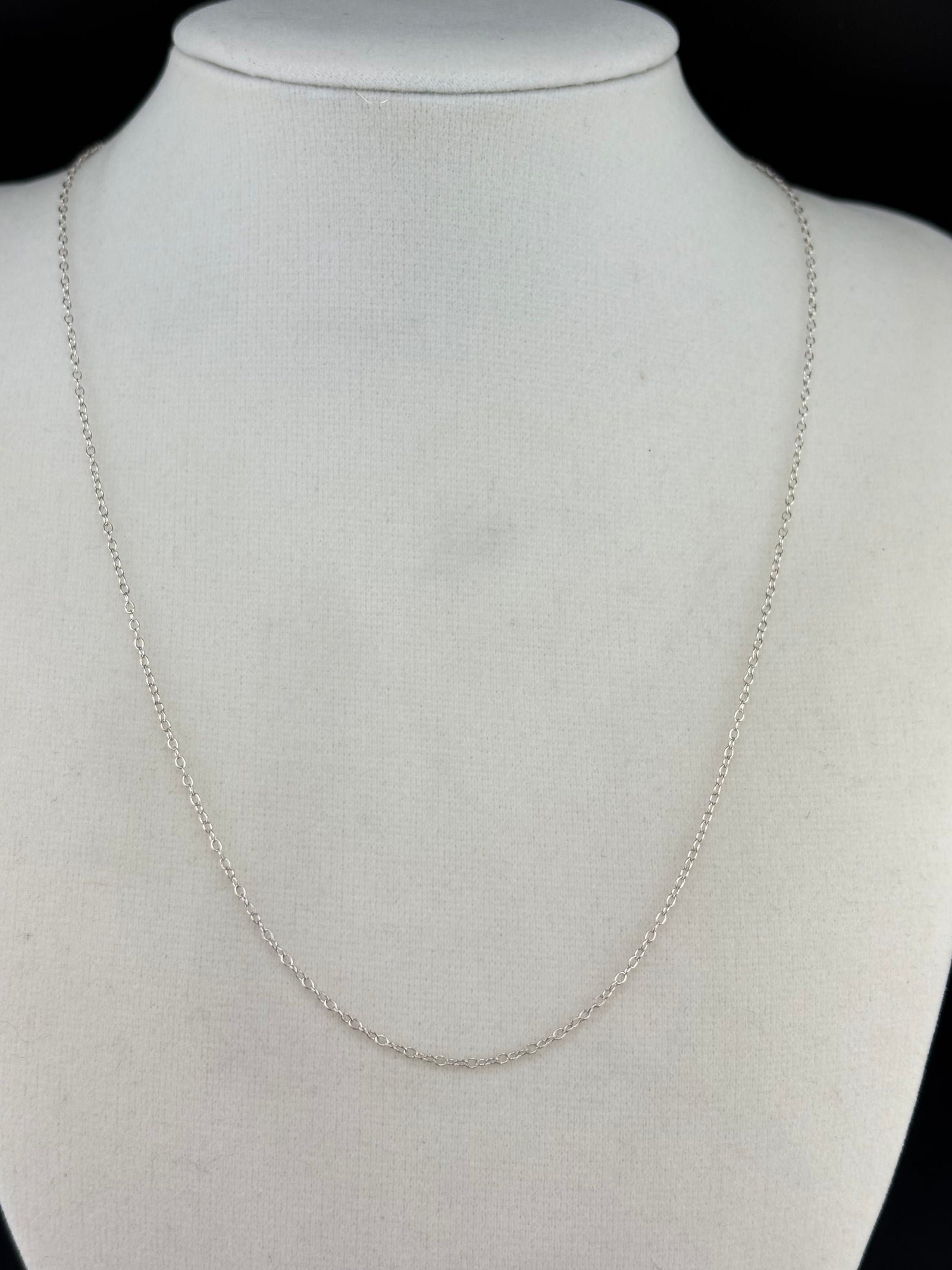 .925 Sterling Silver Cable Chain Necklace – 0.57mm / 18" alternate product view
