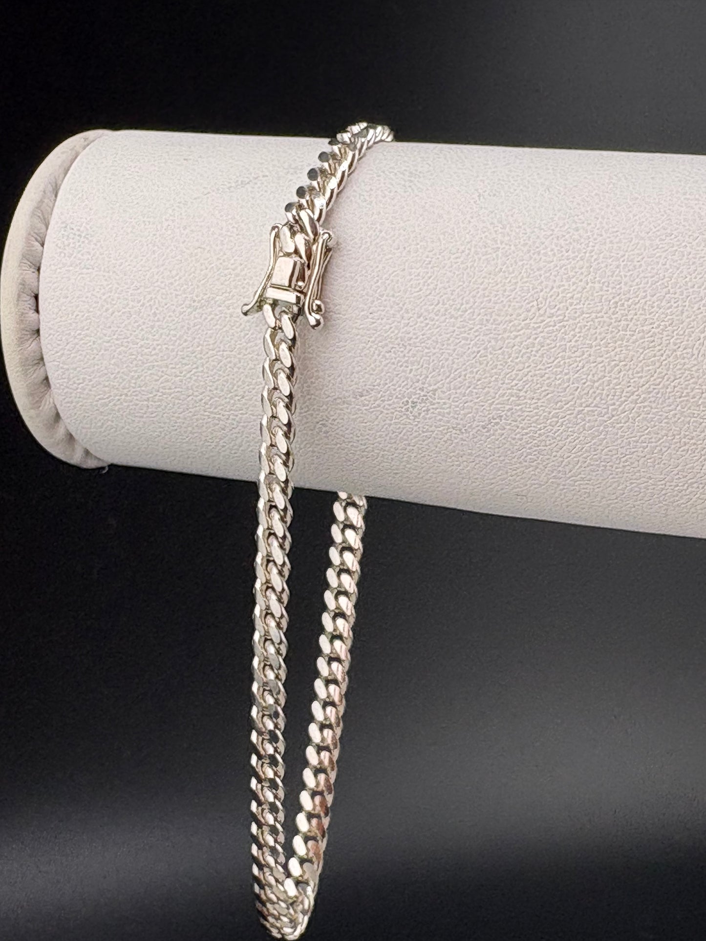 .925 Sterling Silver Cuban Link Bracelet – 9.8g - 4.06mm / 8"