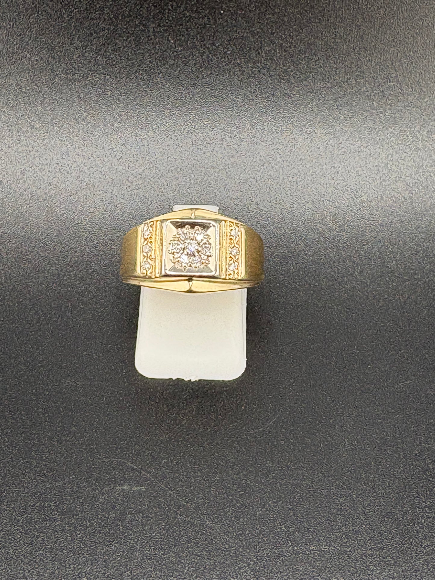 10K Gold Diamond Ring – 1 CTW - 4.6g / Size 8