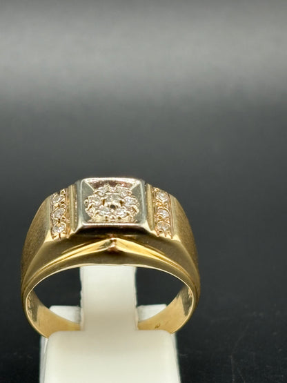10K Gold Diamond Ring – 1 CTW - 4.6g / Size 8