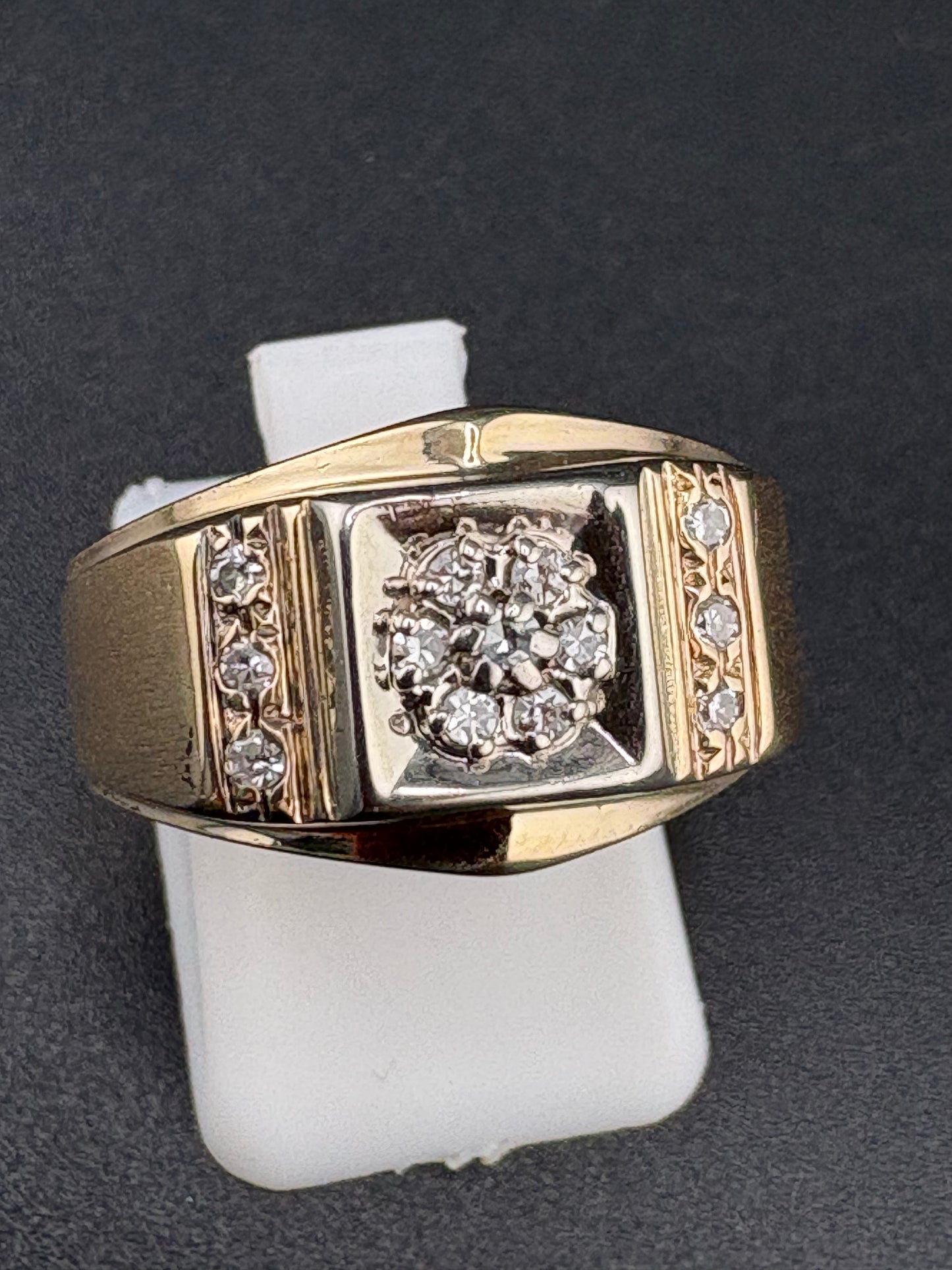 10K Gold Diamond Ring – 1 CTW - 4.6g / Size 8