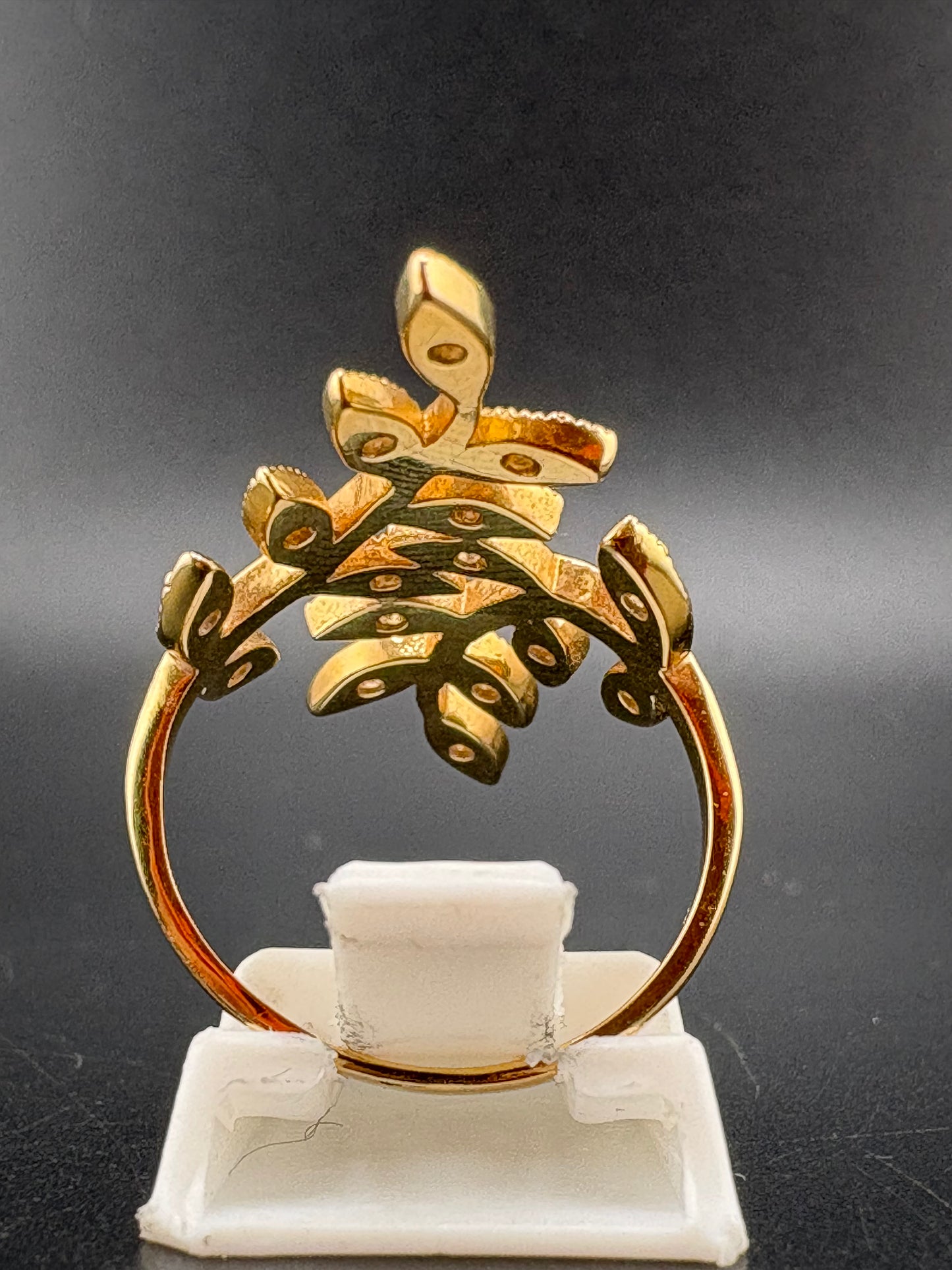 Leaves Ring -Gold Plated .925 Sterling Silver with  many CZ – 3g / Size 5