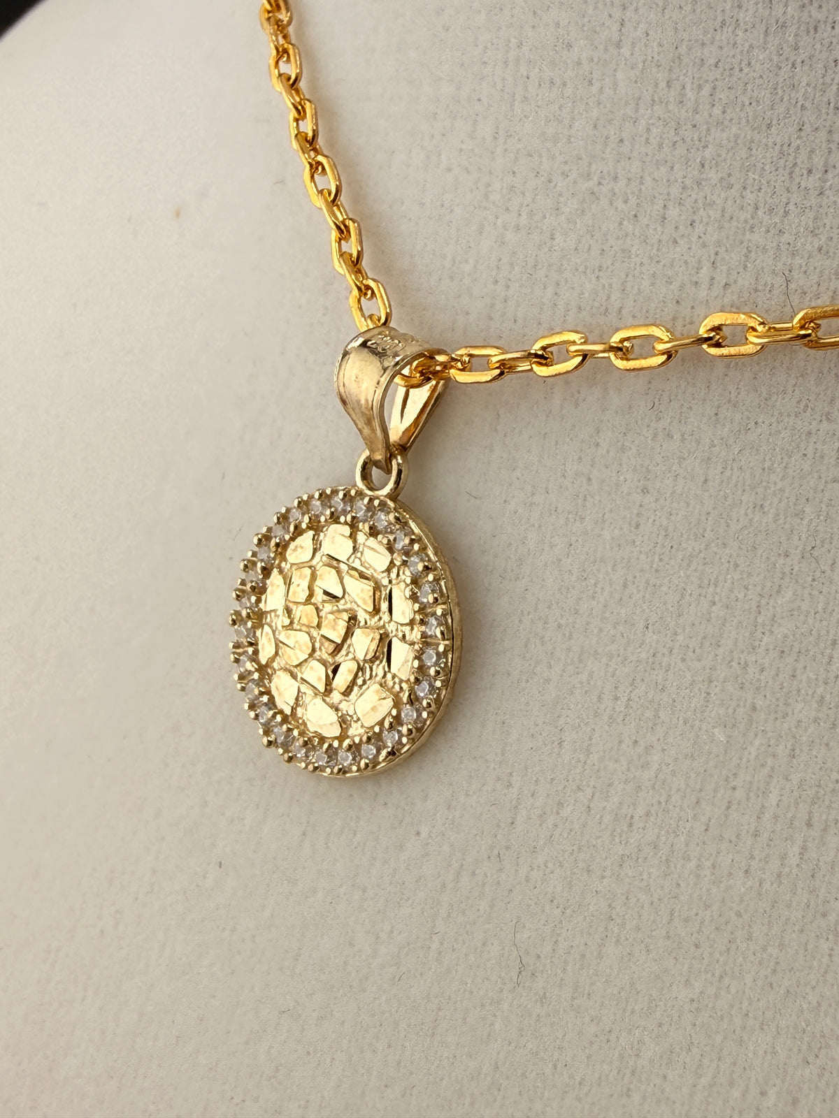10K Solid Gold Round CZ Diamond Accent Gold Nugget Pendant detail view