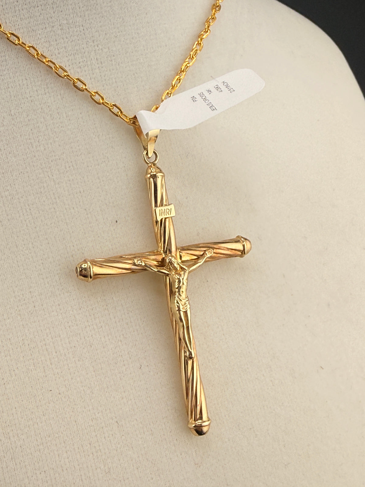 14K Gold Jesus on the Cross Pendant – Solid Gold Crucifix Pendant (4.09g) | Wholesale Jewelry Price detail view