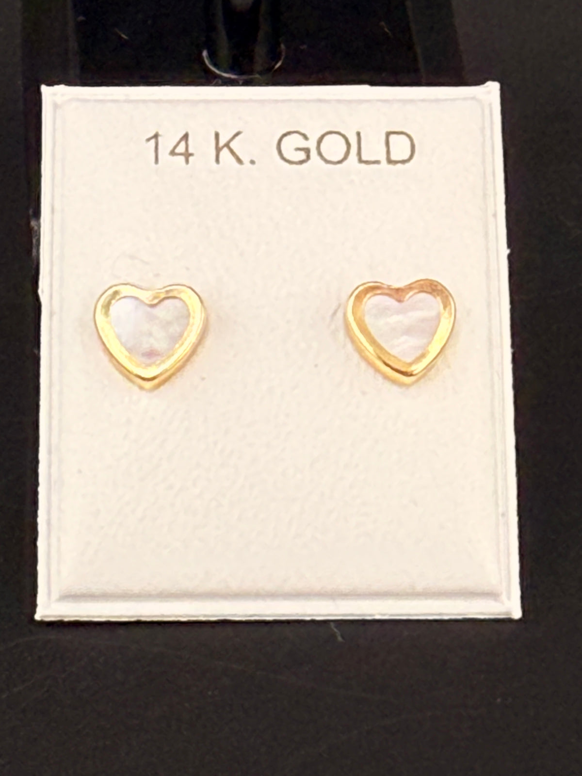 14K Solid Gold Oyster Heart Earrings – Luxury Heart Stud Earrings | Wholesale Price Jewelry Connect detail view