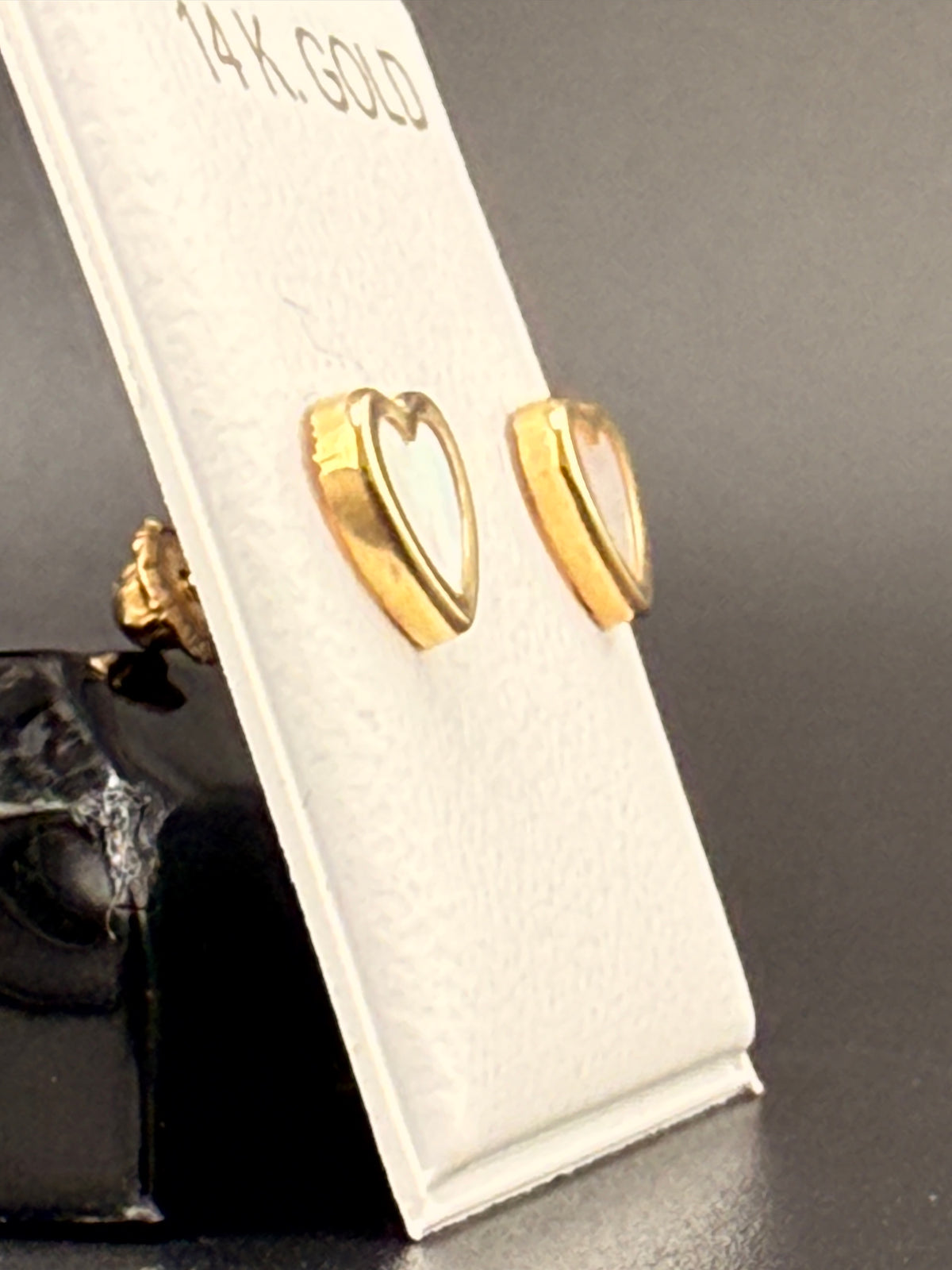 14K Solid Gold Oyster Heart Earrings – Luxury Heart Stud Earrings | Wholesale Price Jewelry Connect