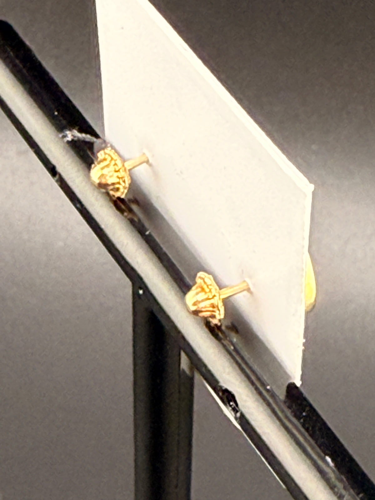 14K Solid Gold Oyster Heart Earrings – Luxury Heart Stud Earrings | Wholesale Price Jewelry Connect